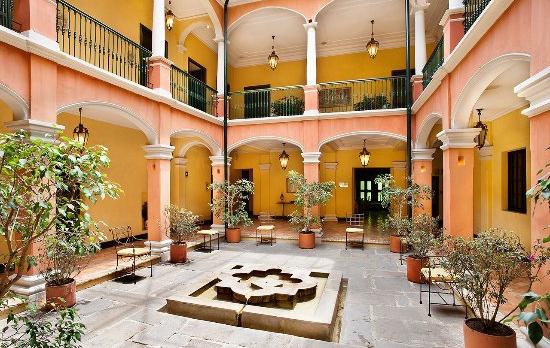 Voyage sur-mesure, Hotel de la Opera